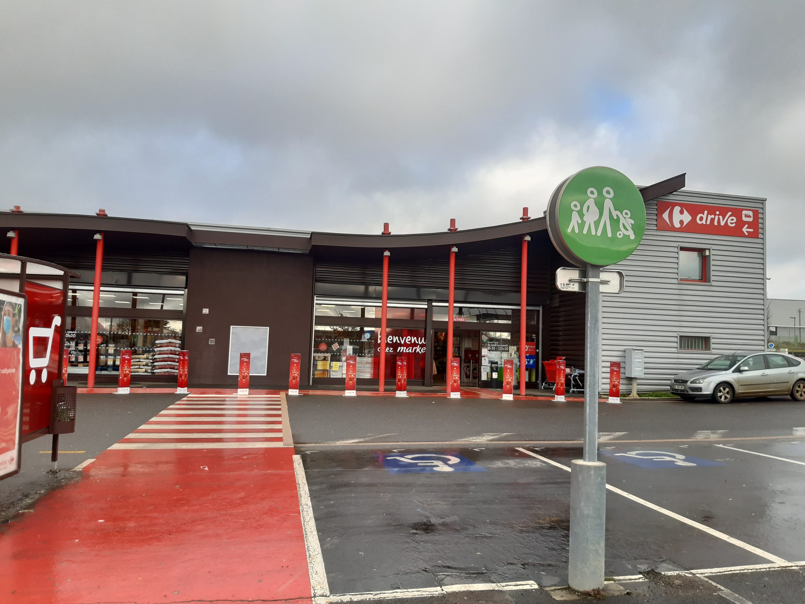 Carrefour Market - Saint Martin d'Auxigny - (18)