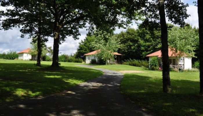 Le camping municipal des Plantes** : Fermé pour la saison 2025