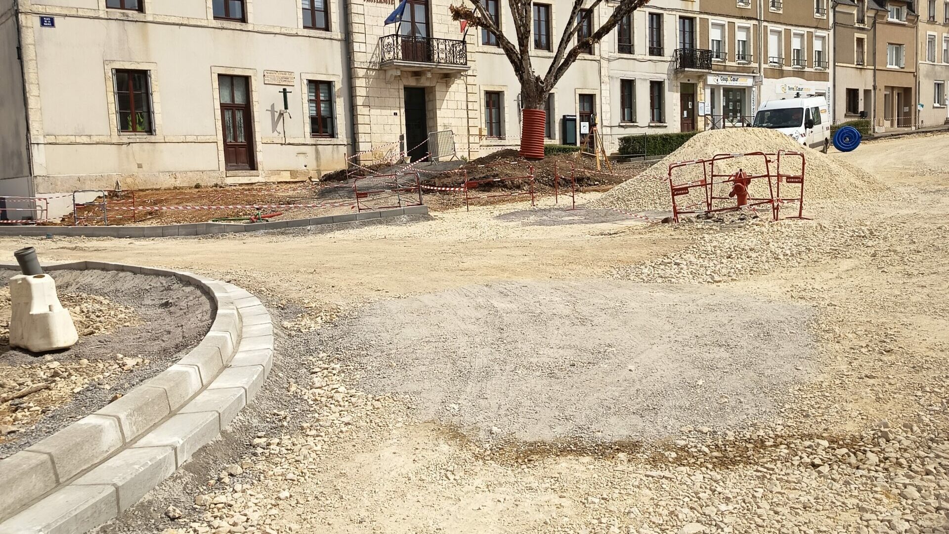 Réhabilitation du centre-bourg : Visite du chantier par Fabrice CHOLLET